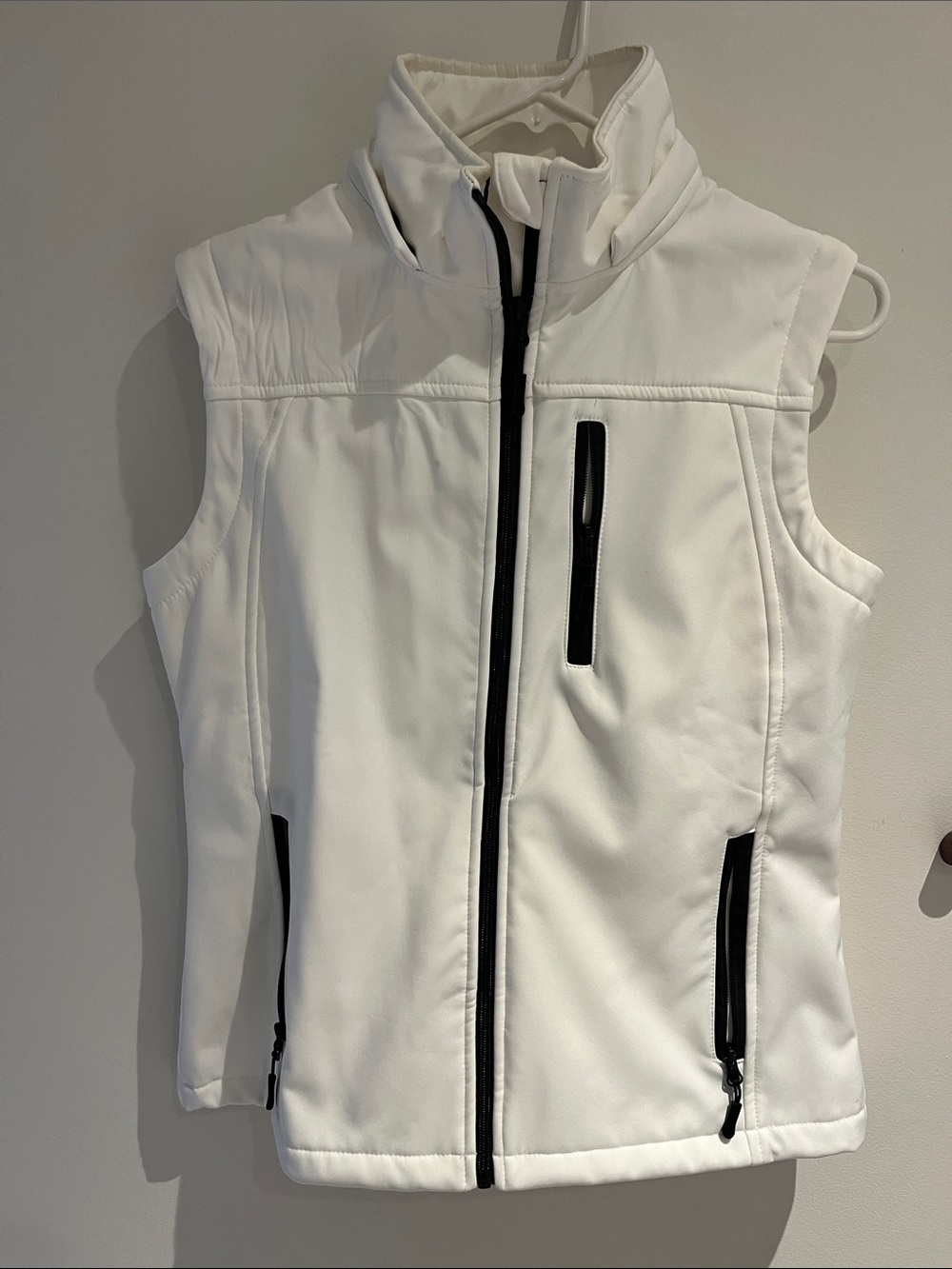 CREATMO Women’s Softshell Windbreaker Vest - Small